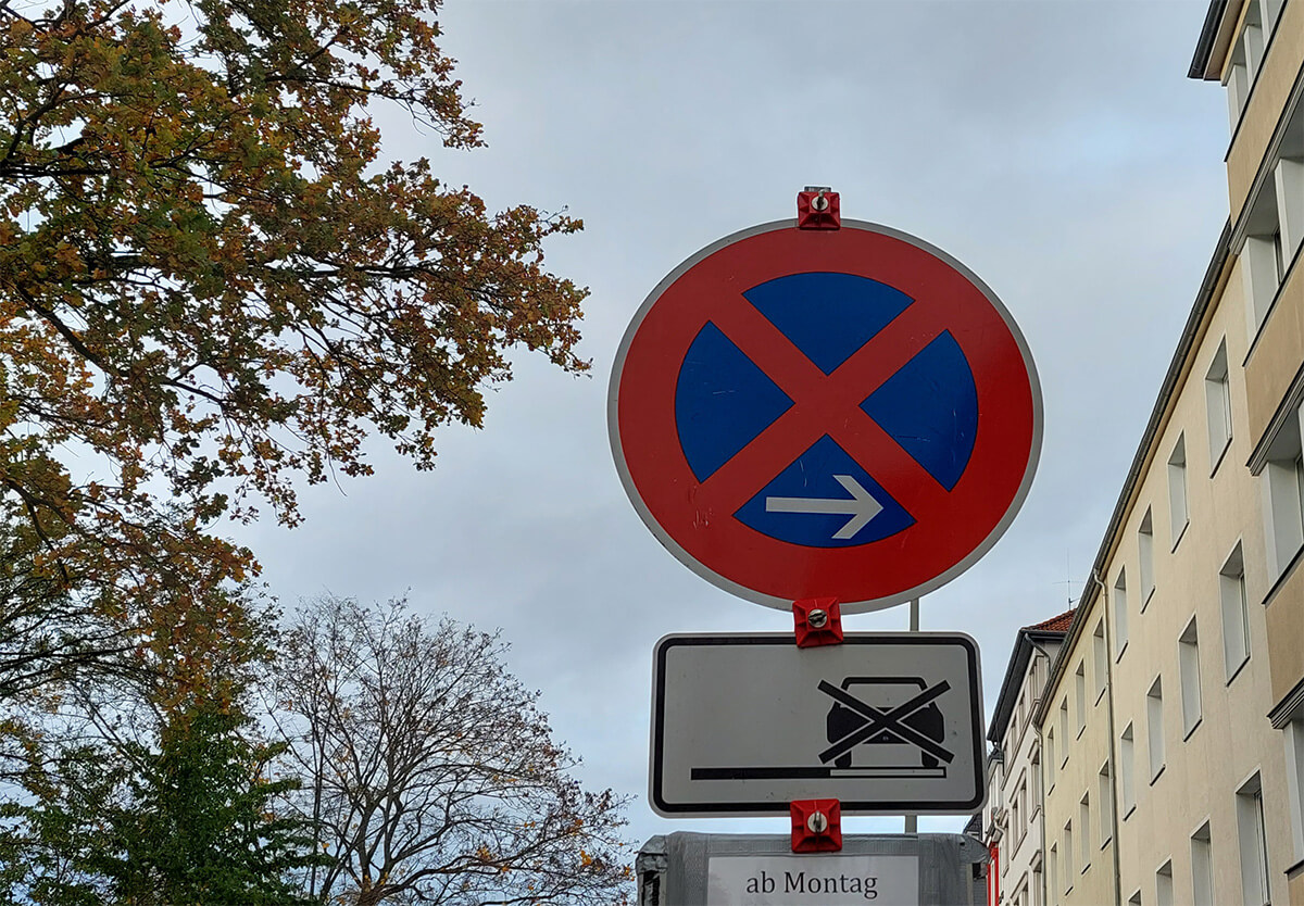 Halteverbot beantragen Berlin – So gelingt der reibungslose Umzug mit Halteverbot-24